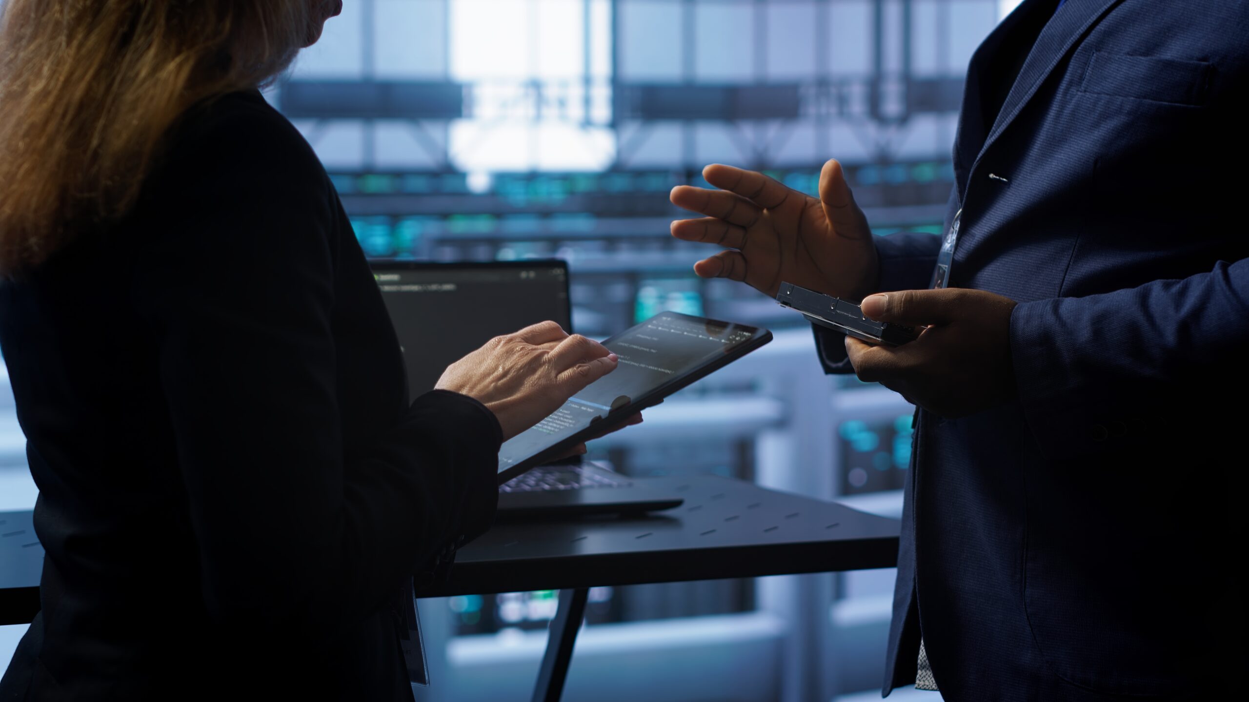 Workers are checking how to handle international Saas contracts